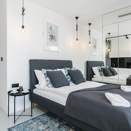 Apartments Poznan Mtp Bukowska By Noclegi Renters Ngoại thất bức ảnh